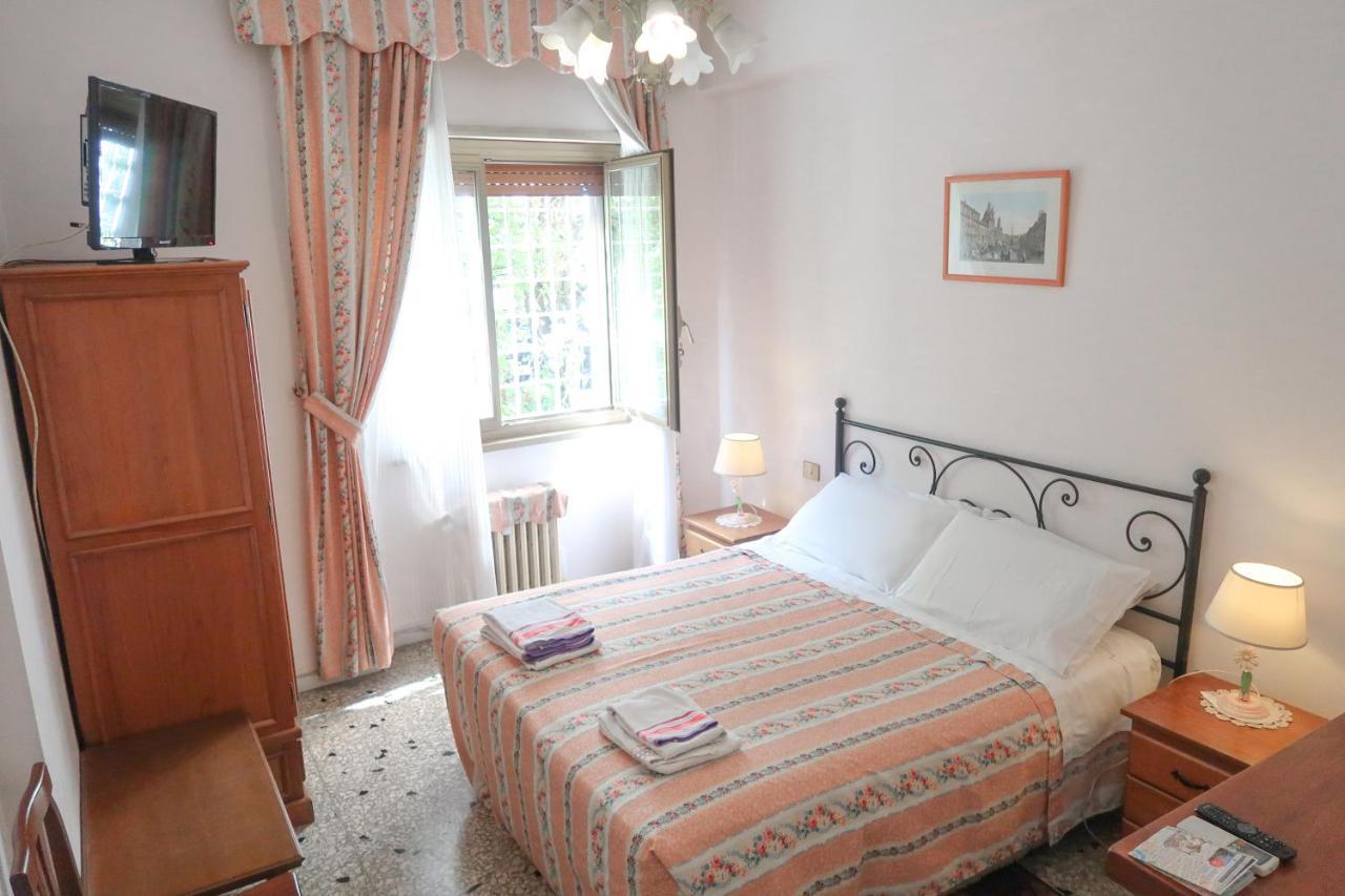 The Condottieri Rooms Рим Екстер'єр фото