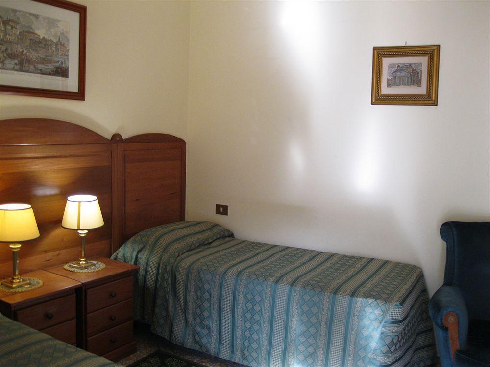 The Condottieri Rooms Рим Екстер'єр фото